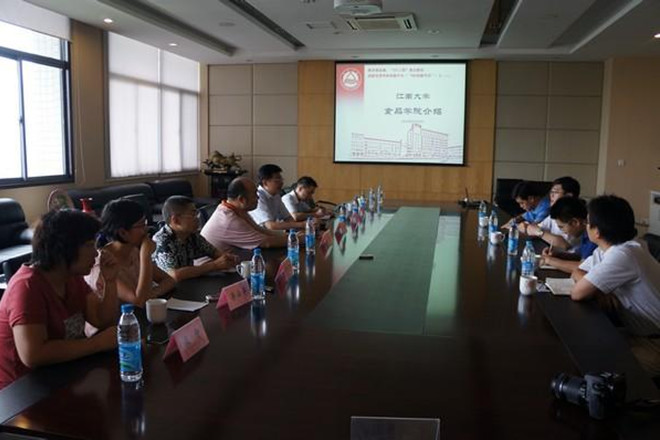 四川沱牌舍得集团有限公司来校洽谈推进产学研合作