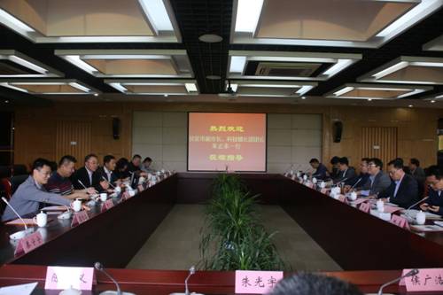http://cyy.jiangnan.edu.cn/__local/6/C1/D6/14E7E391DEC3DE4CF42EA6E61B9_00F77165_158D7.jpg